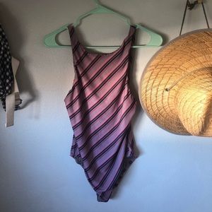 ACACIA France one piece in that’s 70s!
